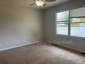 1408 School House Ln in Chatham, IL - Building Photo - Building Photo