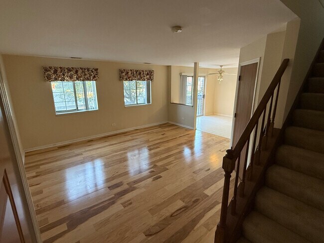 1348 S Lorraine Rd in Wheaton, IL - Building Photo - Building Photo