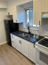 3445 Beverly Dr, Unit 3 in Toledo, OH - Building Photo - Building Photo