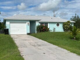 2020 SW Beekman St in Port St. Lucie, FL - Building Photo