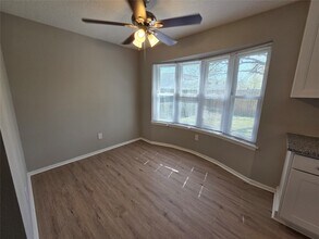 16506 Forest Bend Ave in Friendswood, TX - Building Photo - Building Photo