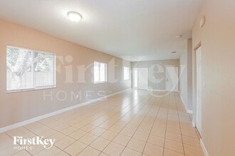 3326 NE 3rd Dr in Homestead, FL - Building Photo - Building Photo