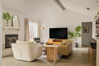 9300 Meadow Vale in Austin, TX - Building Photo - Building Photo