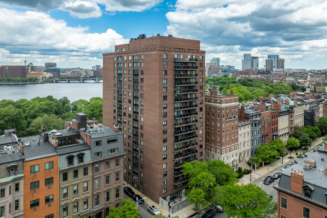 One Eighty Beacon in Boston, MA - Foto de edificio