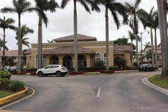 8980 W Flagler St in Miami, FL - Building Photo - Building Photo