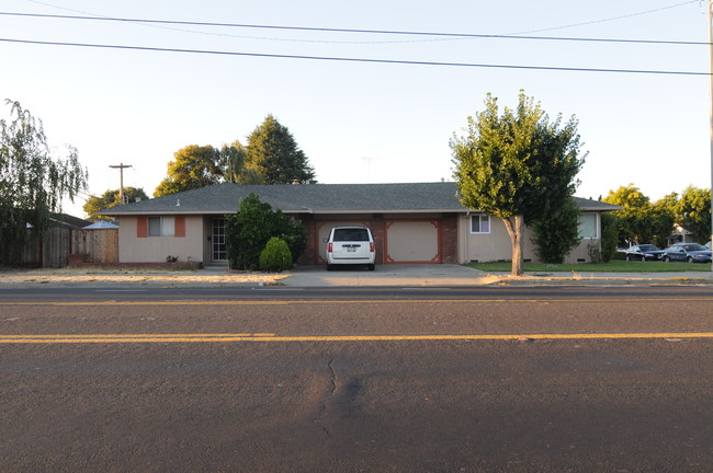 4119 Williams Rd in San Jose, CA - Foto de edificio - Building Photo