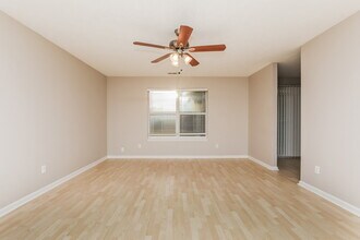 5102 Emmert Dr in Indianapolis, IN - Building Photo - Building Photo