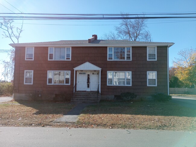 170 Forest Ave, Unit 170 in Fairfield, CT - Foto de edificio - Building Photo