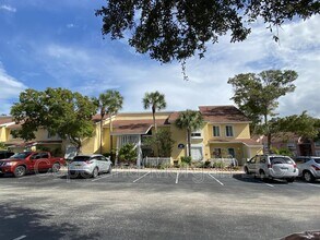 3580 41st Ln S in St. Petersburg, FL - Building Photo - Building Photo