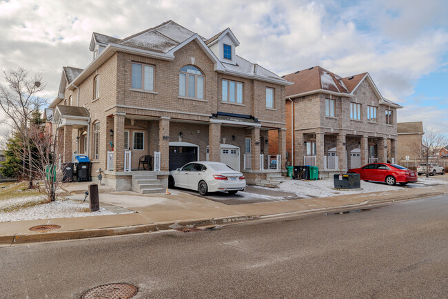 841 Francine Cres in Mississauga, ON - Building Photo - Building Photo