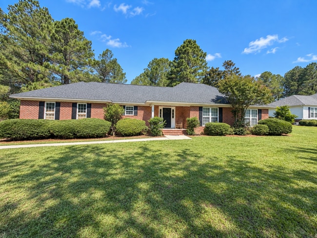 property at 2005 Parkway Pl Dr