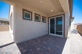 117 Royal Cascade Ave in Henderson, NV - Building Photo - Building Photo
