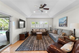 693 St Andrews Blvd in Naples, FL - Building Photo - Building Photo