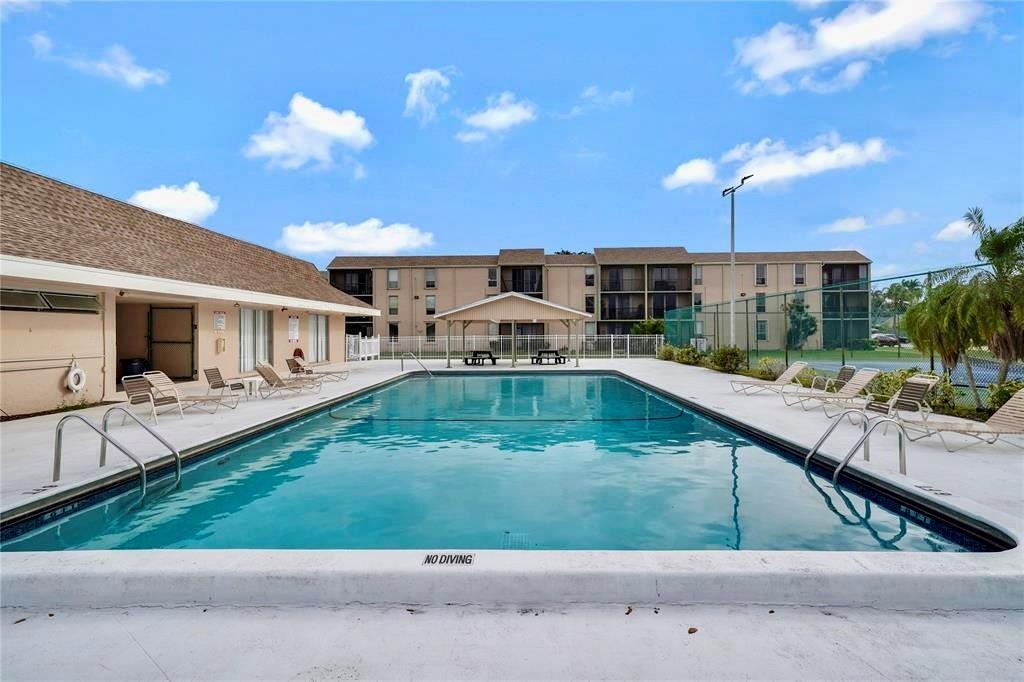 7173 Orange Dr in Davie, FL - Building Photo