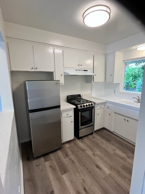 7107 Etiwanda Ave photo'
