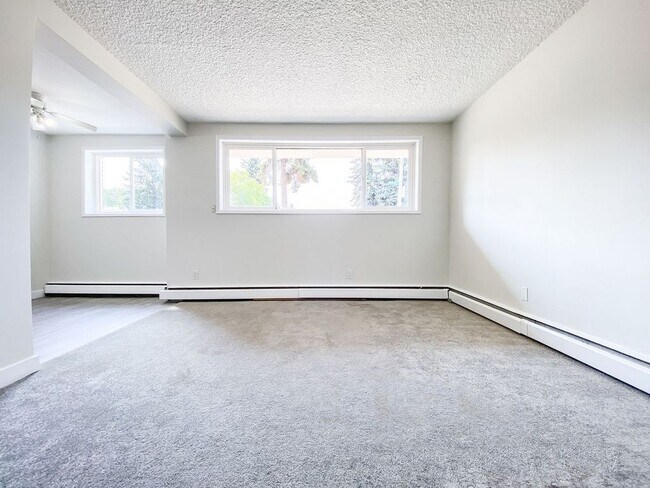 Terra Vista Gardens in Edmonton, AB - Building Photo - Building Photo