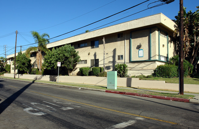 709 N. Inglewood Ave. in Inglewood, CA - Building Photo - Building Photo