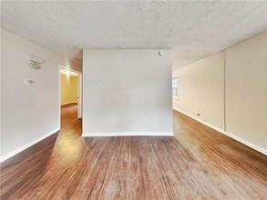 452 Charleston Ln in Lawrenceville, GA - Building Photo - Building Photo