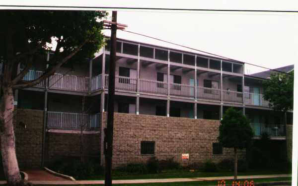 601 S Grevillea Ave in Inglewood, CA - Foto de edificio