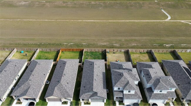 24042 Breckenridge Hts Ln in Spring, TX - Building Photo - Building Photo
