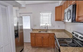 2217 10th St NW in Washington, DC - Building Photo - Building Photo