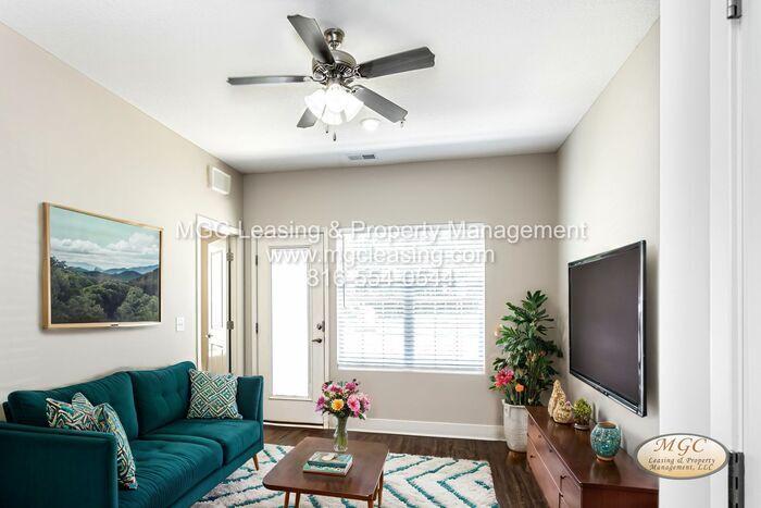 5741 NE 80th Terrace in Kansas City, MO - Building Photo
