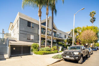 1741 Granville Ave in Los Angeles, CA - Building Photo - Primary Photo