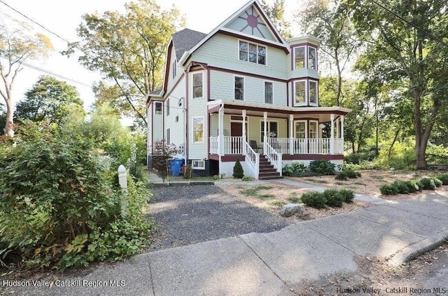property at 12 Stuyvesant St