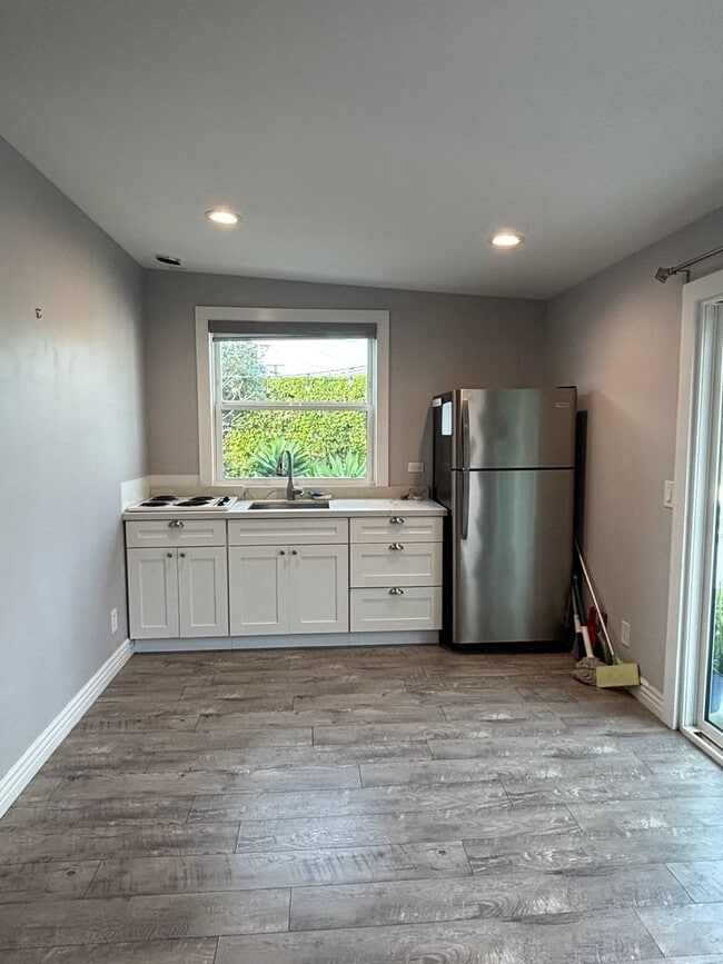 property at 2839 Charlemagne Ave