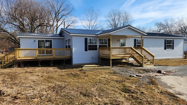 property at 433 N Crotty Ln