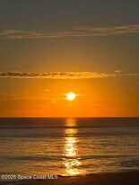 19960 Highland Lakes Blvd in Miami, FL - Building Photo