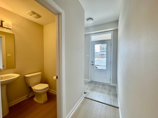 869 Andesite Ter in Ottawa, ON - Building Photo - Building Photo