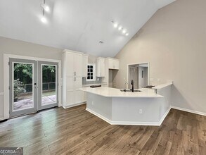 77 Paces Landing Way in Newnan, GA - Building Photo - Building Photo