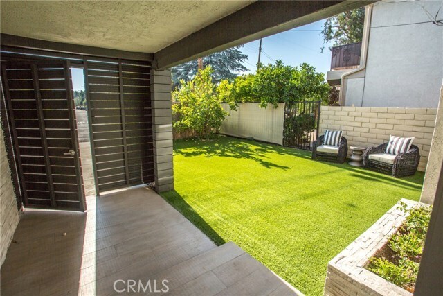 5714 Vantage Ave in Los Angeles, CA - Building Photo