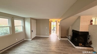 11 Little River Ln in Middletown, CT - Building Photo - Building Photo