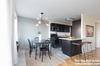 175 Freeman St in Brookline, MA - Foto de edificio - Building Photo