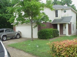 1105 Stephanie Lee Ln in Austin, TX - Building Photo - Building Photo