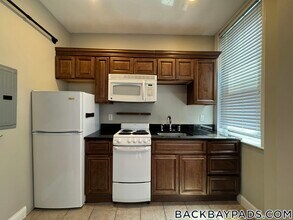 250 Newbury St in Boston, MA - Building Photo - Building Photo