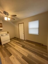 205 N Madison Rd-Unit -B in London, OH - Building Photo - Building Photo