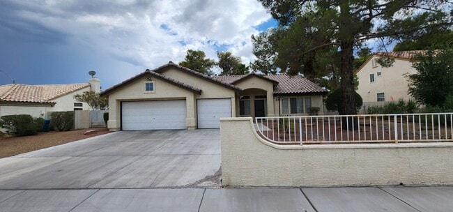 property at 965 E Eldorado Ln