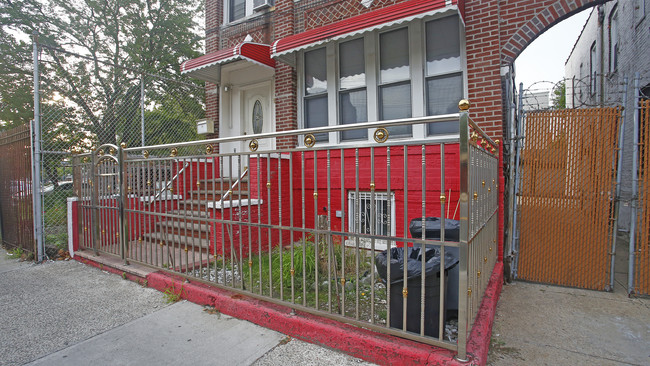 930 New Lots Ave in Brooklyn, NY - Building Photo - Building Photo