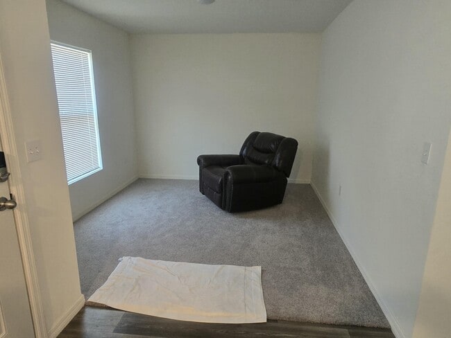 357 SE Starfish Ave in Port St. Lucie, FL - Building Photo - Building Photo