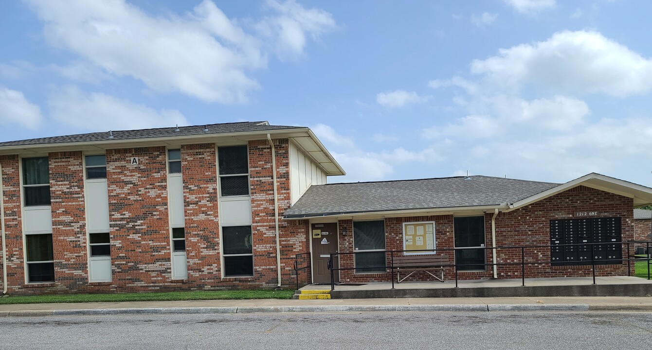 Big 5 Ardmore in Ardmore, OK - Building Photo