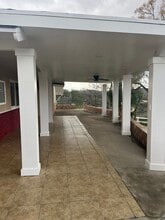 19260 Santa Rosa Mine Rd in Perris, CA - Foto de edificio - Building Photo