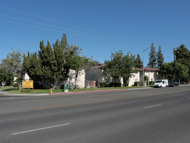 Vineyard Apartments in Clovis, CA - Foto de edificio - Building Photo