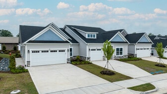 River Rock at Dallas in Dallas, NC - Building Photo