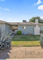 1246 E Buckingham Way in Fresno, CA - Building Photo