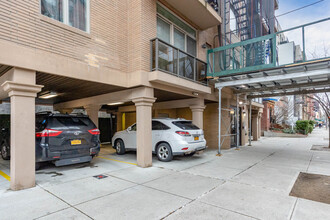 1686 E 19th St in Brooklyn, NY - Building Photo - Building Photo