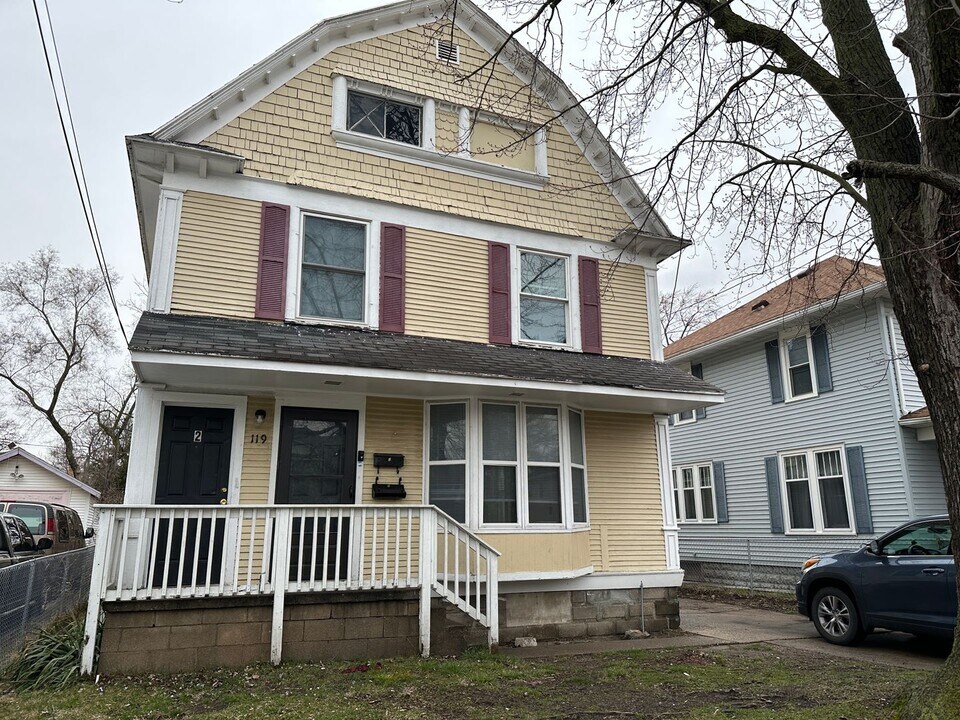 119 Sutton St SW in Grand Rapids, MI - Building Photo