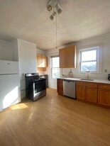 58 Aspinwall Ave, Unit 3 in Brookline, MA - Building Photo